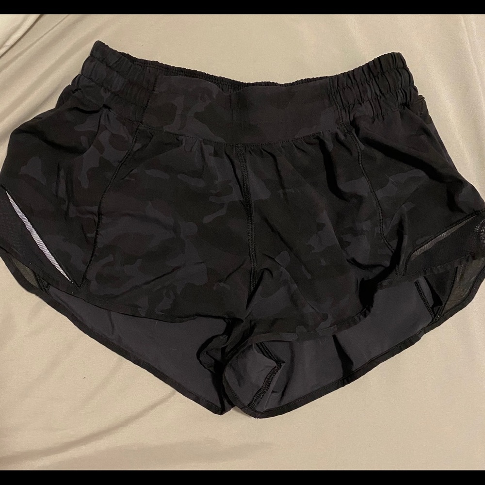 Hotty hot lululemon shorts size 6